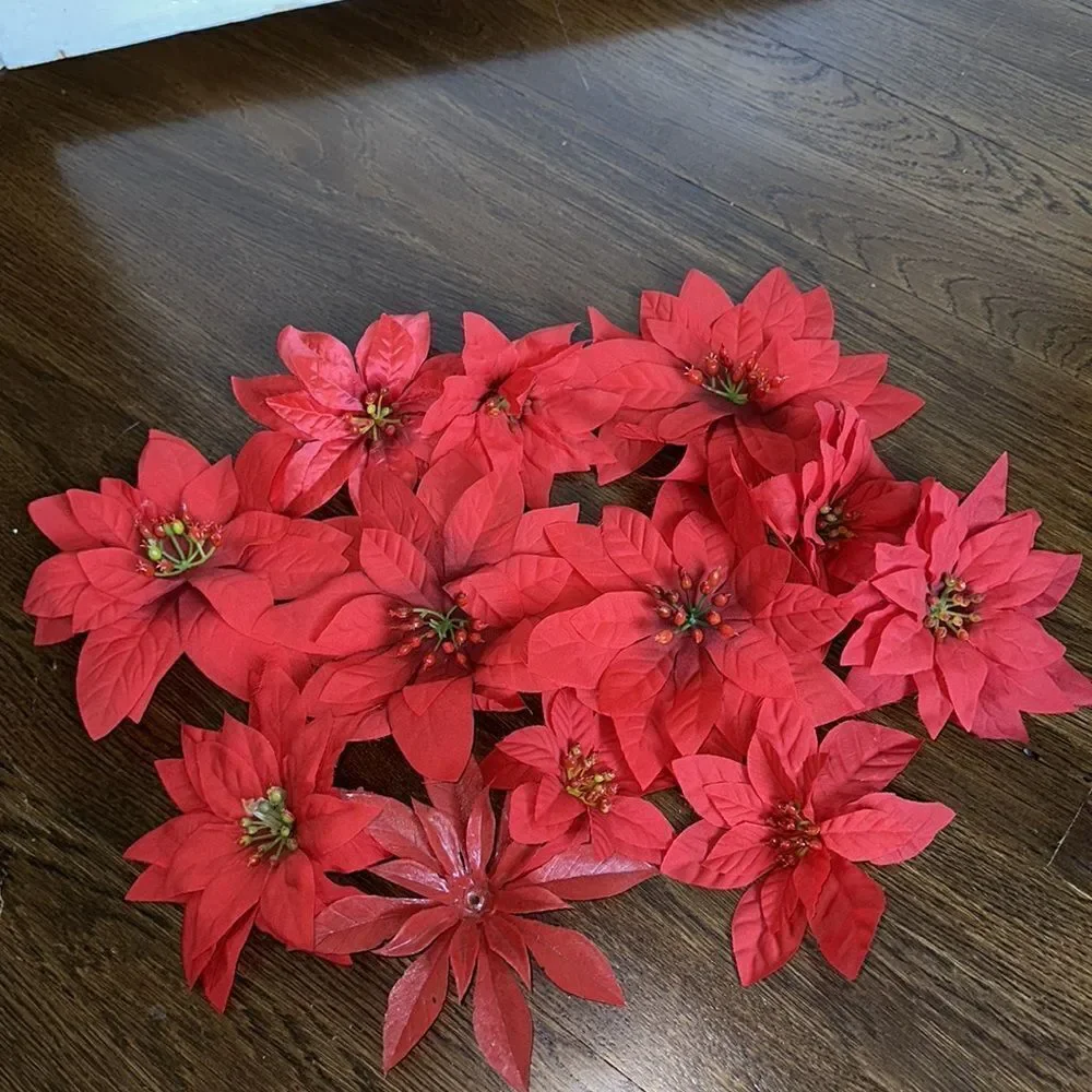 Vintage lot of Christmas floral plastic‎ & cloth poinsettias & greenery